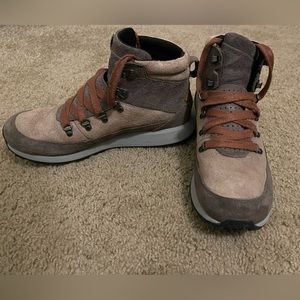 Merrell ashford chukka boot